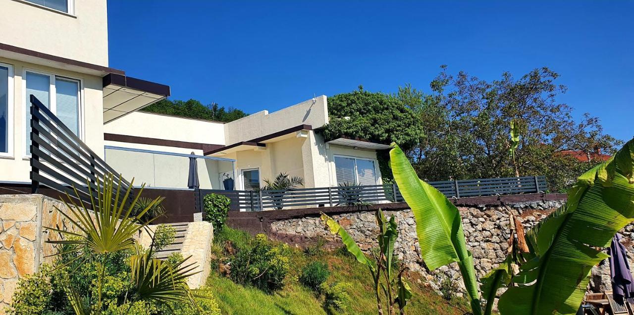 Jacuzzi Penthouse Apartment Matulji Exterior photo