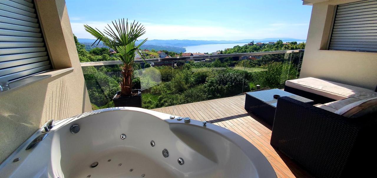 Jacuzzi Penthouse Apartment Matulji Exterior photo
