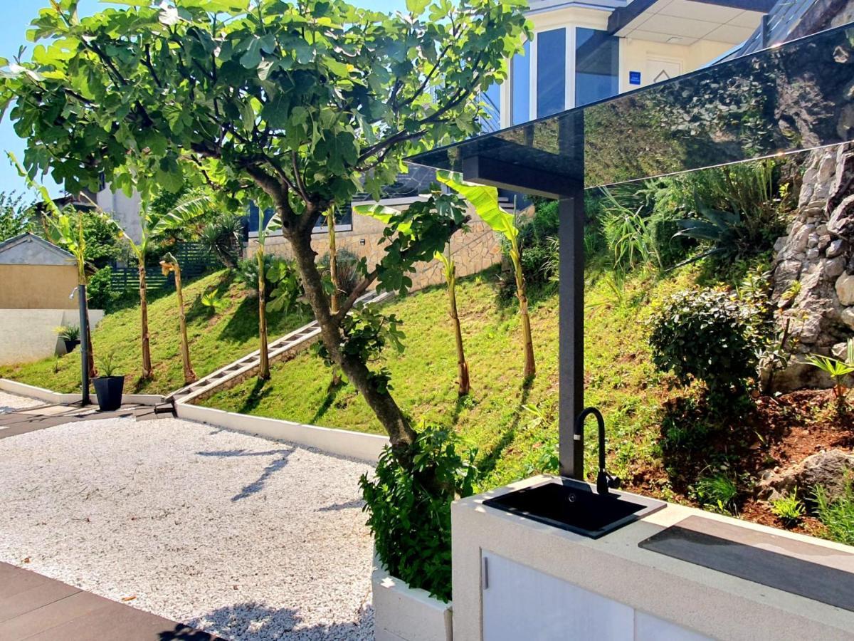 Jacuzzi Penthouse Apartment Matulji Exterior photo
