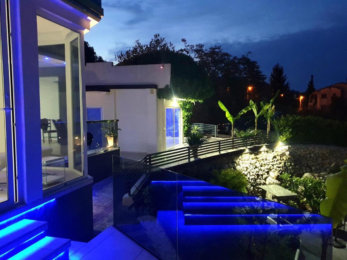 Jacuzzi Penthouse Apartment Matulji Exterior photo