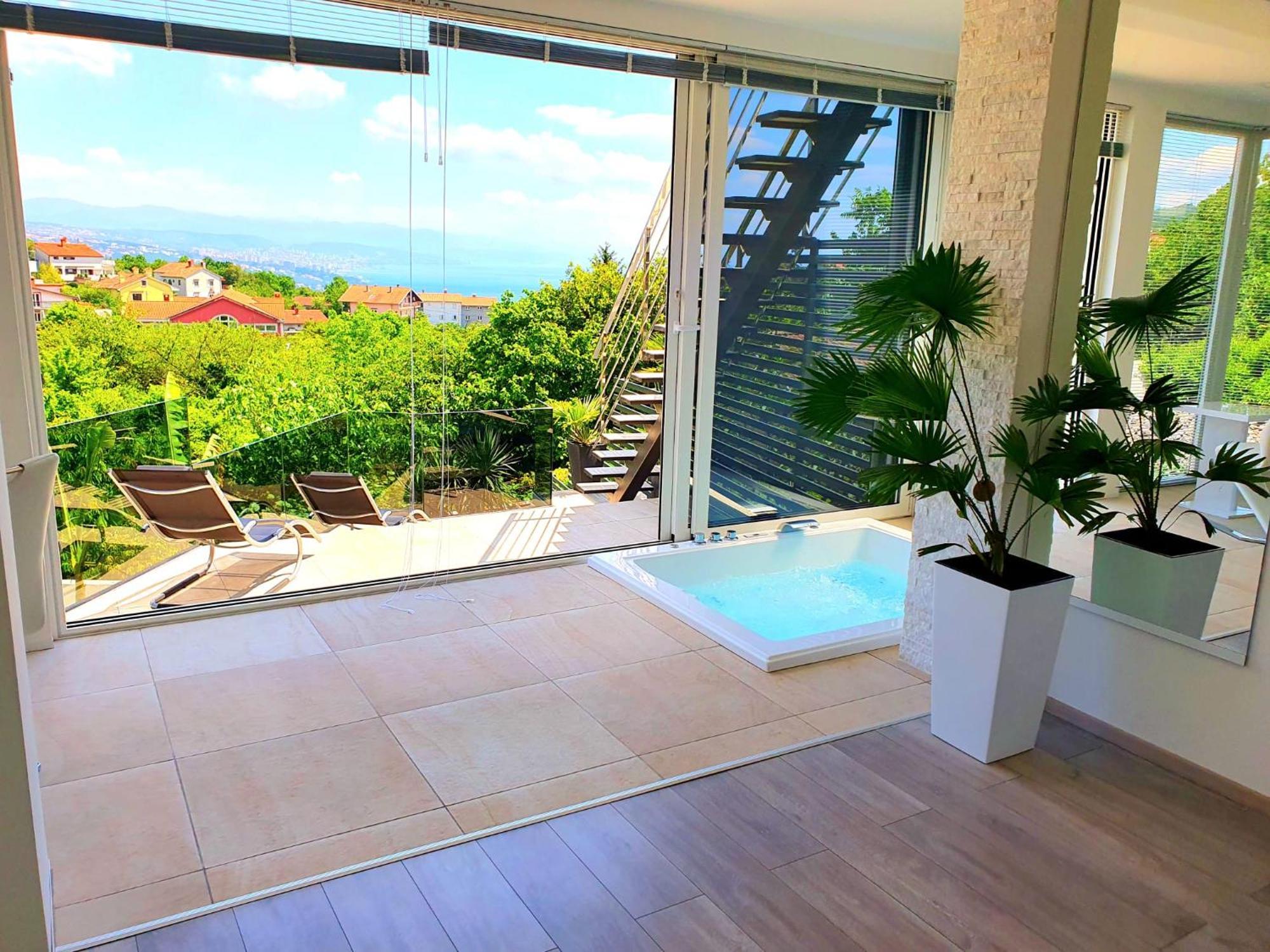 Jacuzzi Penthouse Apartment Matulji Room photo